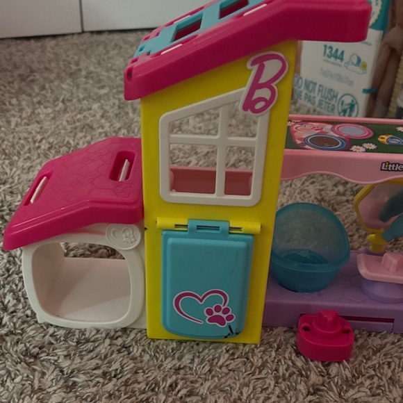 Barbie/Little People Pet Care Playset - like new - Picture 3 of 6